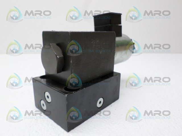 MOOG 641207 XSB10079-000-21 RME30C1C1RXOB SOLENOID VALVE *NEW NO BOX*