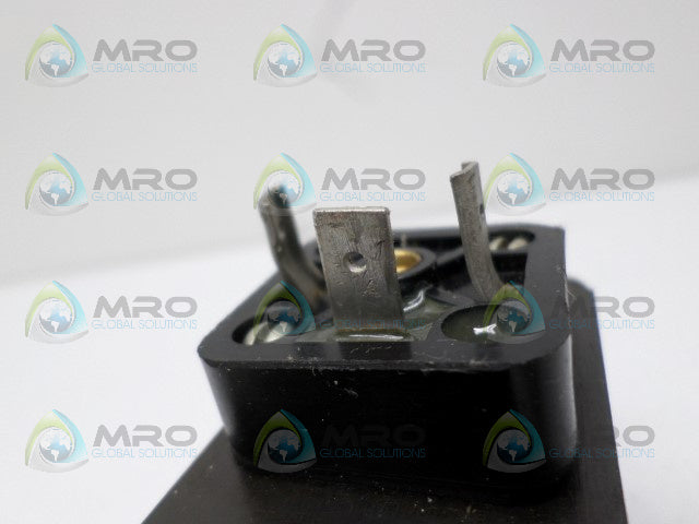 MOOG 706271 XWB10094-004-2 WE43PO6C03PCOBN/P20 SOLENOID VALVE *USED*