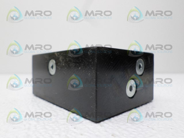 MOOG 639958 XEB11716-002-21 RME30C1A1UX0B/P15;A00 MANIFOLD VALVE *NEW NO BOX*