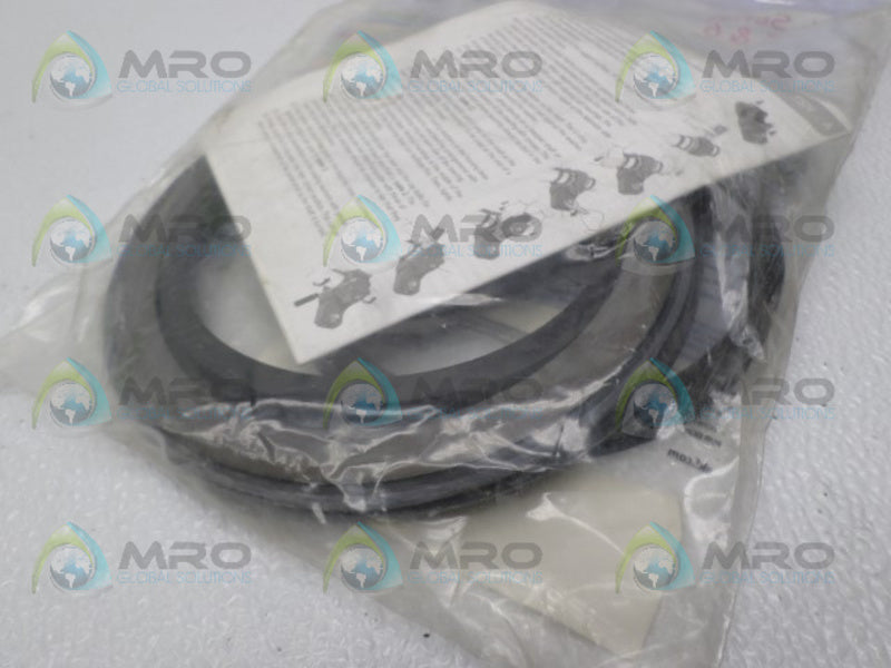 SKF TSN222A SEAL SET *NEW IN FACTORY BAG*