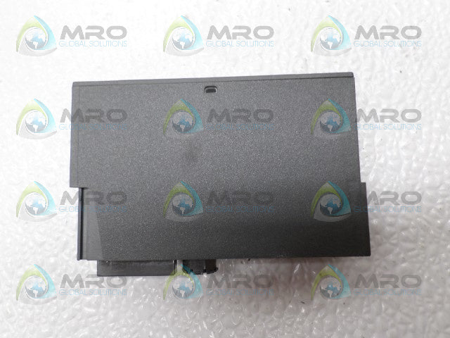 SIEMENS SIMATIC S7 6ES7135-4FB01-0AB0 OUTPUT MODULE *USED*