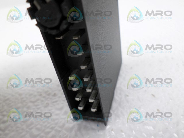 SIEMENS SIMATIC S7 6ES7135-4FB01-0AB0 OUTPUT MODULE *USED*