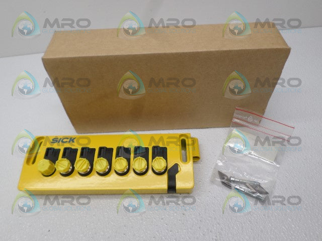 SICK UE403-A0930 SWITCHING AMPLIFIER *NEW IN BOX*