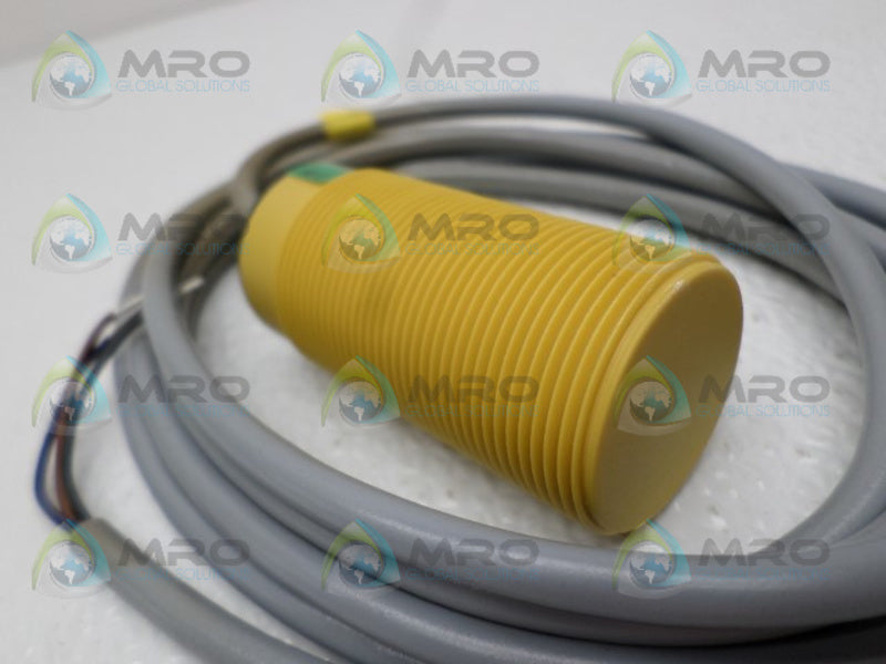 TURCK BI10-S30-AP6X INDUCTIVE PROXIMITY SENSOR *NEW NO BOX*