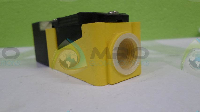 TURCK Bi15U-CP40-VN4X2/S10 SWITCH *NEW NO BOX*