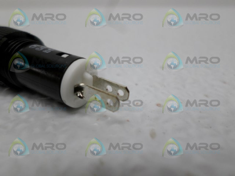 IDEC AP1M WHITE DOMED LED PILOT LIGHT  NSNP