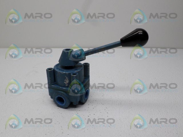 REPUBLIC MFG 8741-1/2AD2 DIRECTIONAL VALVE *NEW NO BOX*