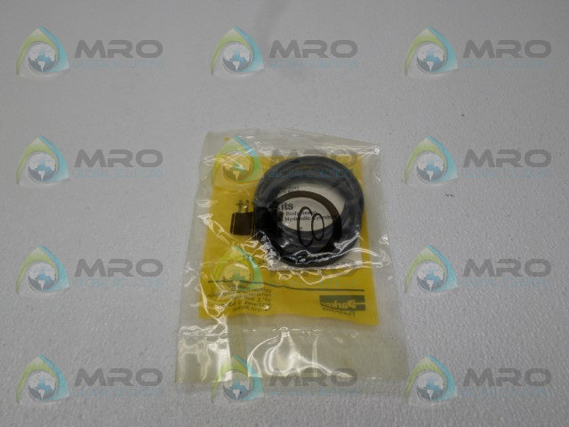 PARKER PK322HLL01 PISTON SEAL KIT 3-1/4" *NEW IN FACTORY BAG*