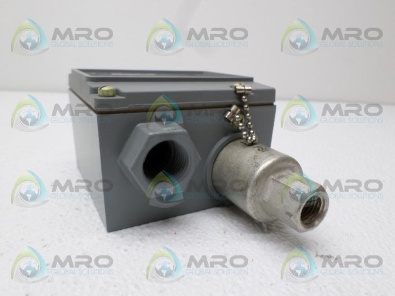 CONSOLIDATED CONTROLS 21A1AL125B-C PRESSURE SWITCH  NSNP
