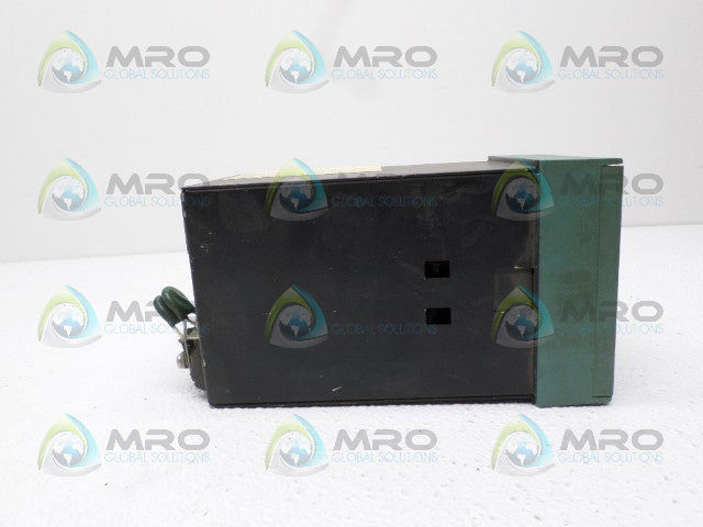 HONEYWELL DC2001-0-0000-0000-00-0111 TEMPERATURE CONTROLLER *USED*