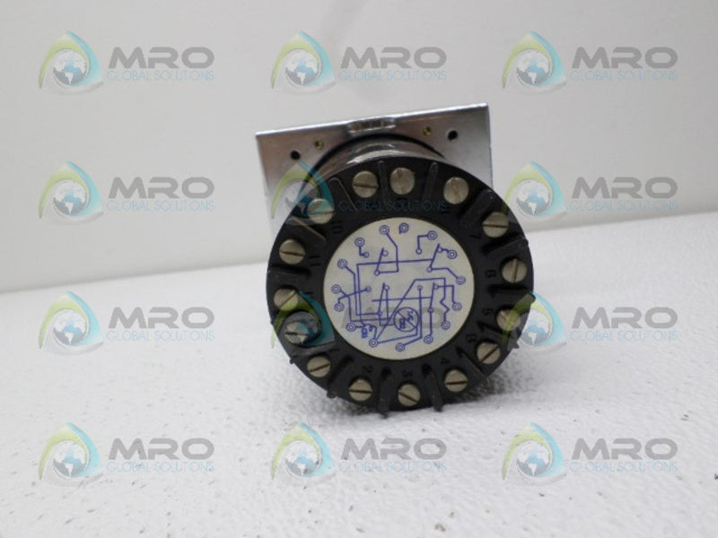 EAGLE SIGNAL HP510A601 TIMER 0-30 HOURS *USED*