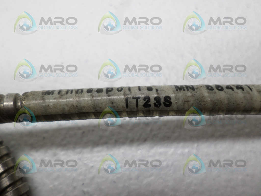 BANNER IT23S FIBER OPTIC CABLE *USED*