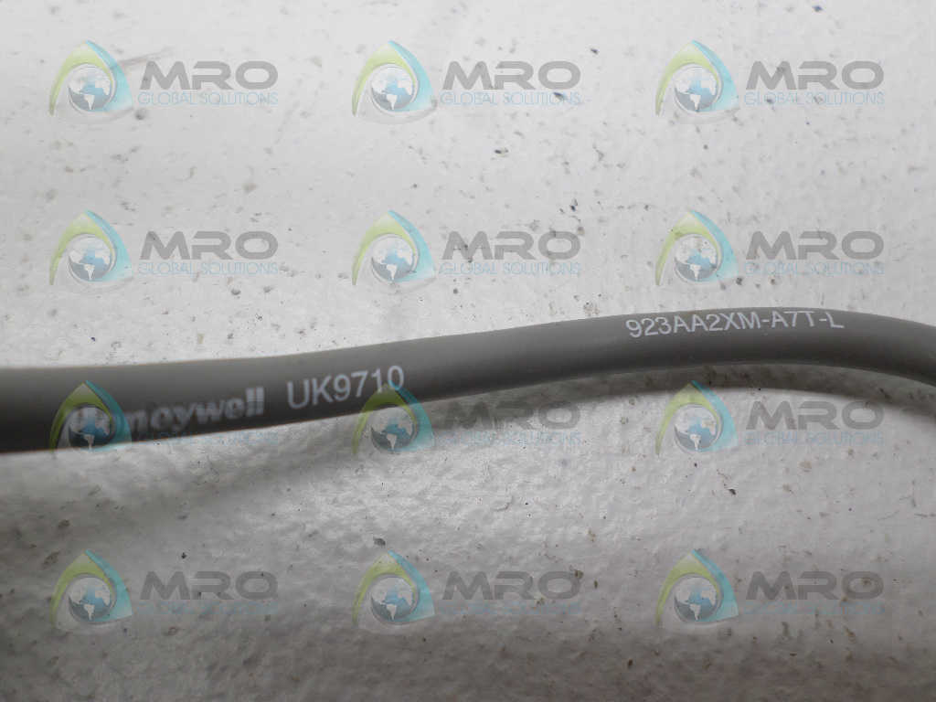 HONEYWELL 923AA2XM-A7T-L PROXIMITY SENSOR *NEW NO BOX*