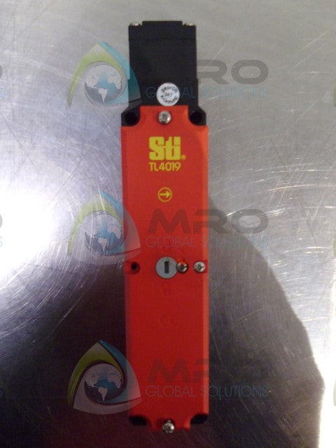 STI TL4019-30242 SAFETY SWITCH *NO NEW BOX*