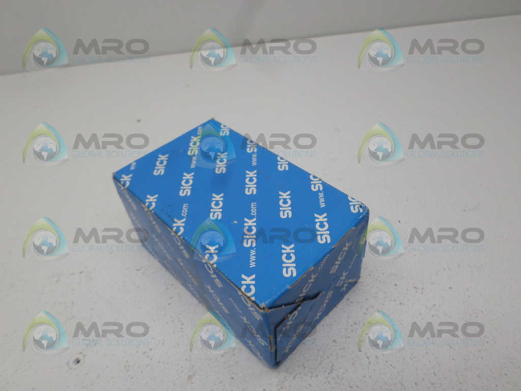 SICK WT24-2R210 PHOTOELECTRIC SENSOR *NEW IN BOX*