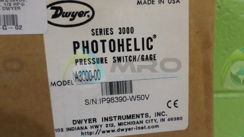 DWYER A3000-00 GAUGE *NEW IN BOX*