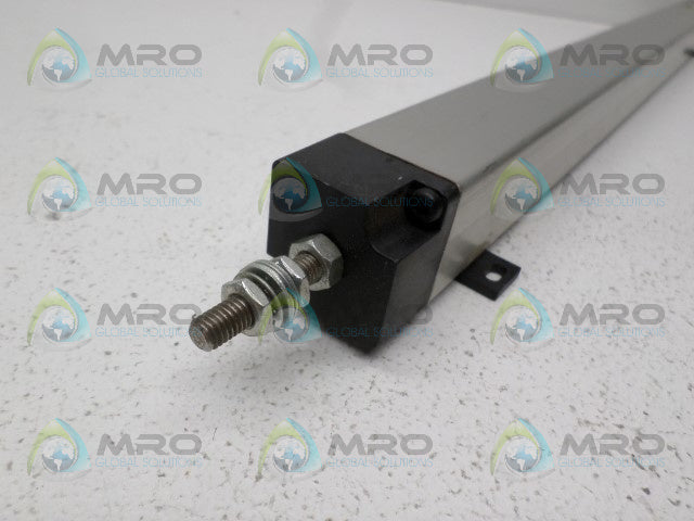 NOVATECHNIK LW18/450 PNEUMATIC CYLINDER *NEW NO BOX*