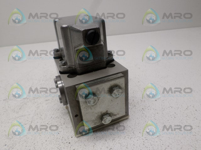 MOOG G631-3006A H75JOFM4VBR VALVE *NEW NO BOX*
