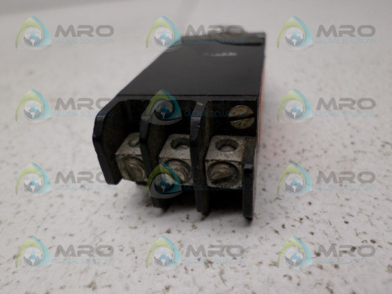ALLEN BRADLEY 800T-PST16 SER. C RED PUSH TO TEST PILOT LIGHT *USED*
