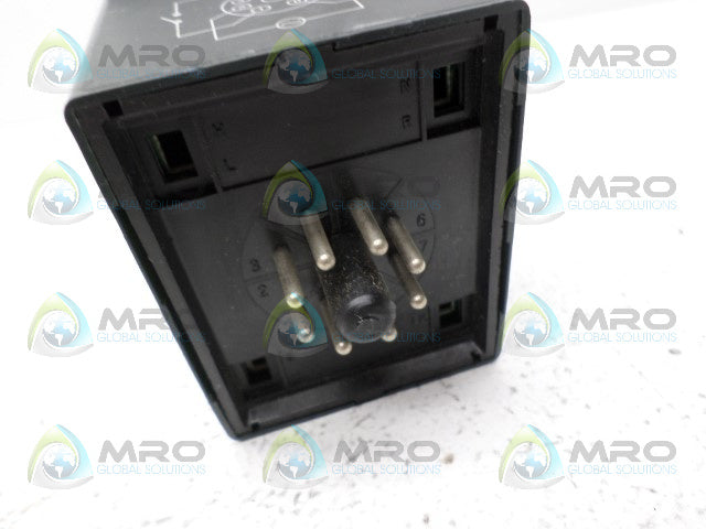 FOTEK STPY-5T-230V TIMER 0-60 SEC. *NEW NO BOX*
