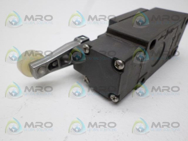 EUCHNER NG1HB-510-M LIMIT SWITCH *NEW NO BOX*