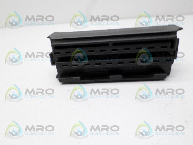 GE FANUC 44D750121 BLACK TERMINAL BLOCK *NEW NO BOX*