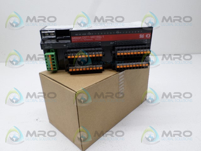 OMRON DST1-MD16SL-1 SAFETY I/O TERMINAL *NEW IN BOX*