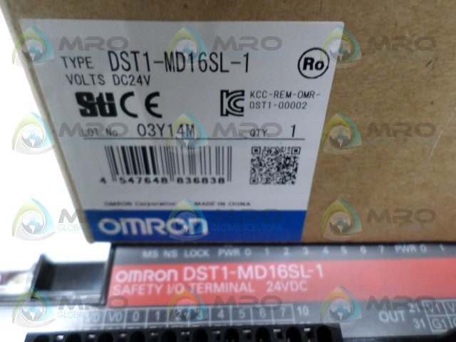 OMRON DST1-MD16SL-1 SAFETY I/O TERMINAL *NEW IN BOX*