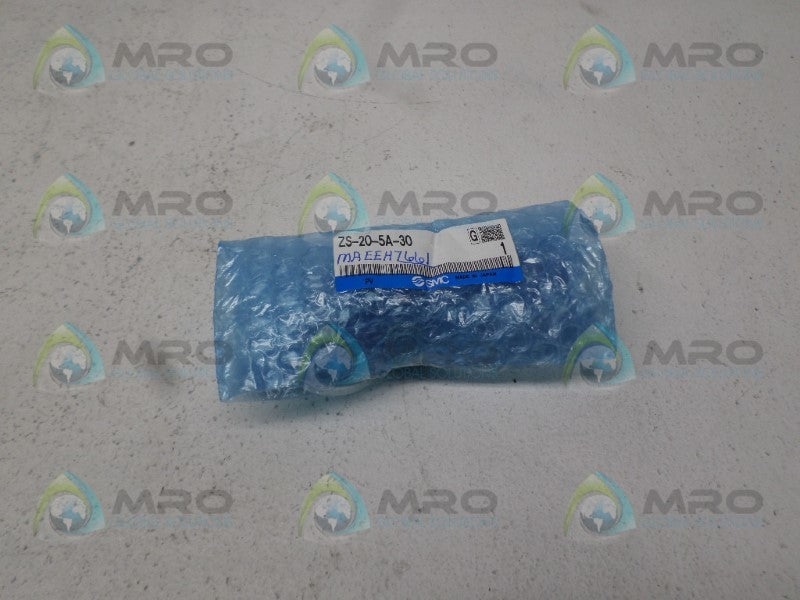 SMC ZS-20-5A-30 PLUG-IN CONNECTOR *NEW IN FACTORY BAG*