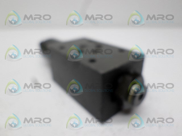 BOSCH 0811150032 HYDRAULIC DIRECTIONAL VALVE *NEW NO BOX*