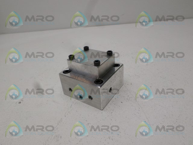 DAMAN AD03D05VAAB MANIFOLD VALVE *NEW NO BOX*