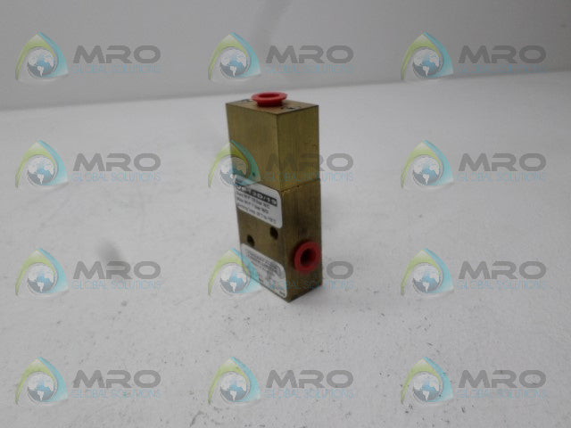 INDUSTRIAL MRO VP13D/19 PNEUMATIC MANIFOLD VALVE *USED*