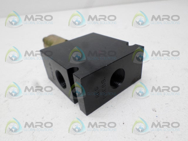 VICKERS PRV1-10-S-0-2/ MANIFOLD VALVE *NEW NO BOX*