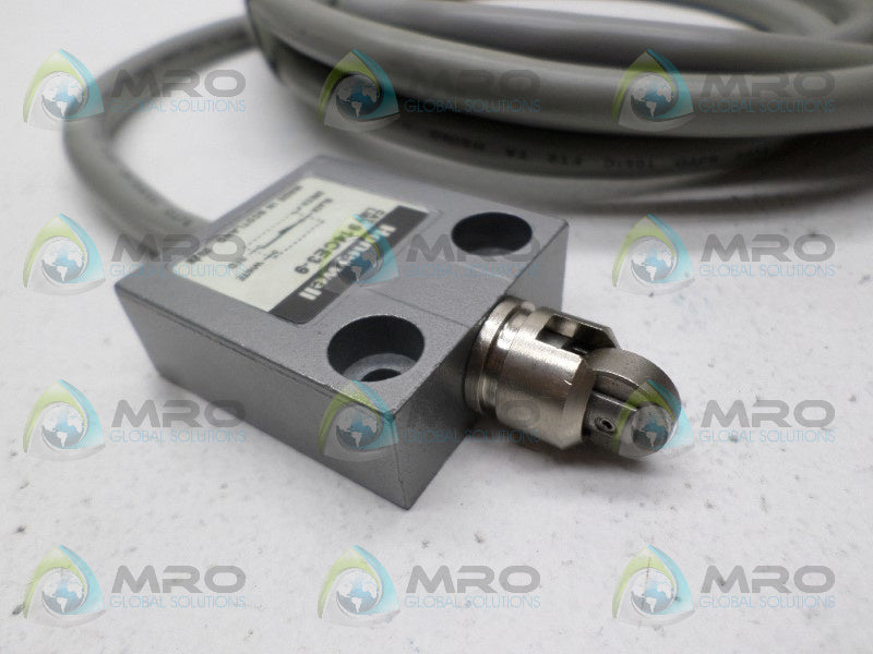 HONEYWELL 914CE3-9 LIMIT SWITCH *NEW NO BOX*