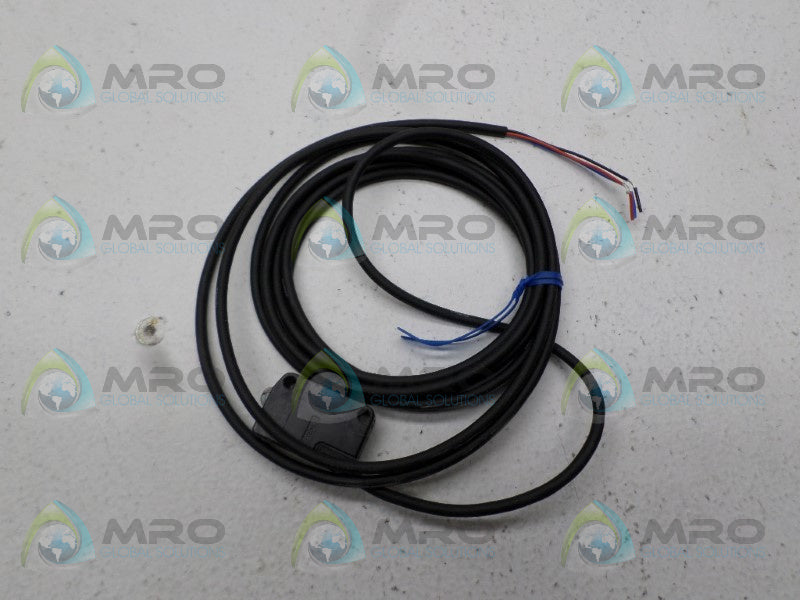 KEYENCE PZ2-62P PHOTOELECTRIC SENSOR *NEW NO BOX*