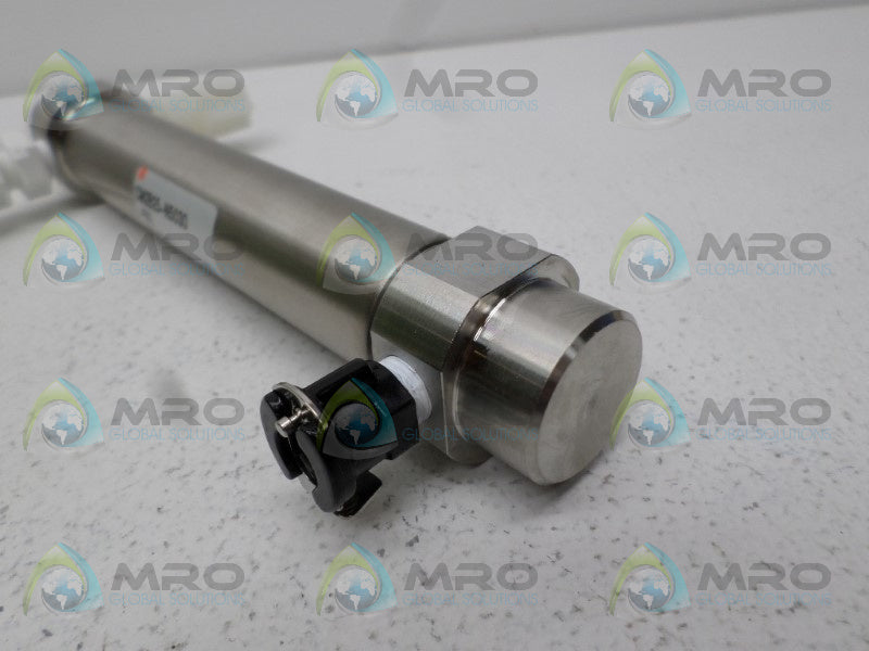 SMC CM2B25-N5030-102 PNEUMATIC CYLINDER *NEW NO BOX*