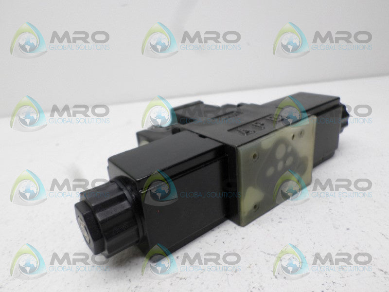 NORTHMAN SWH-G02-C4-A120-10 SOLENOID OPERATED DIRECTIONAL VALVE *NEW NO BOX*