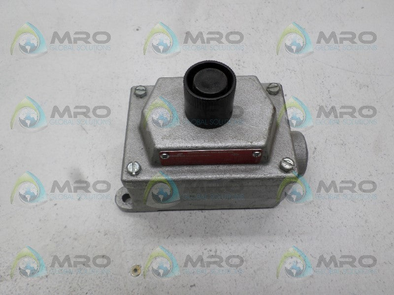 CROUSE-HINDS EFS2184 PUSHBUTTON STATION *NEW NO BOX*