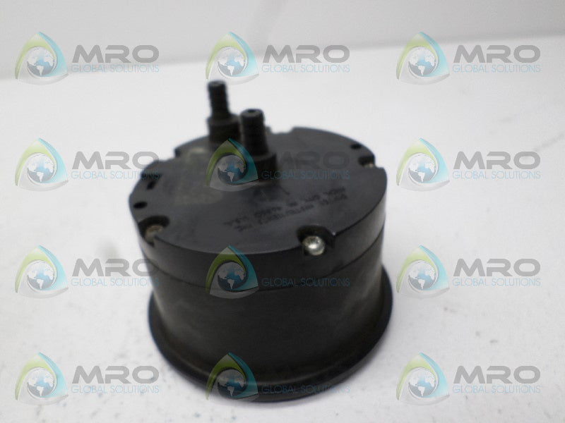 DWYER 2-5010 PRESSURE GAUGE 0-5IN W.C. *NEW IN BOX*