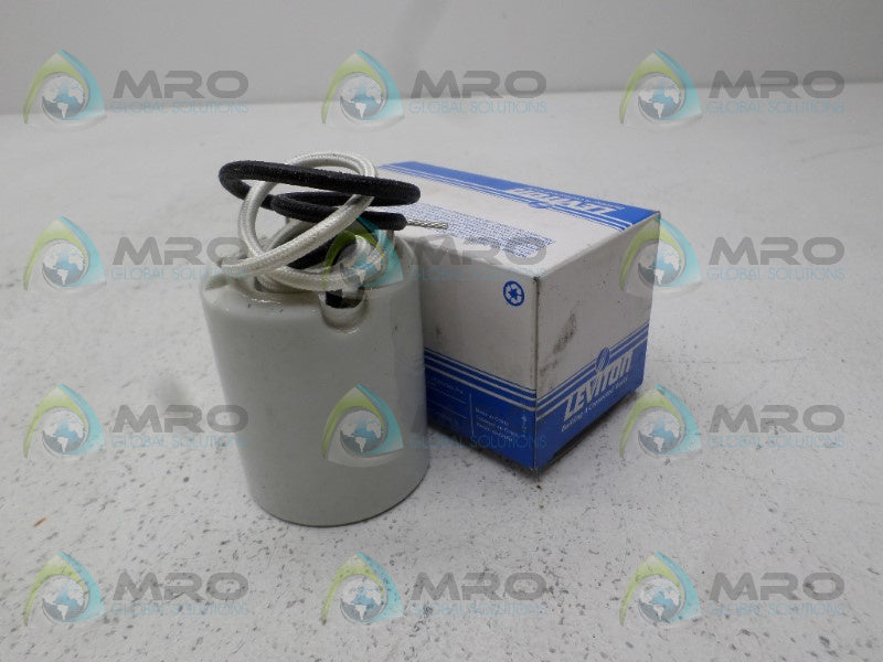 LEVITON 501-8756 PORCELAIN LAMPHOLDER *NEW IN BOX*