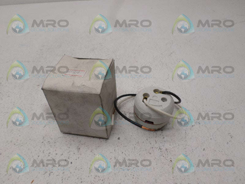 INDUSTRIAL MRO 8101 RECEPTACLE *NEW IN BOX*