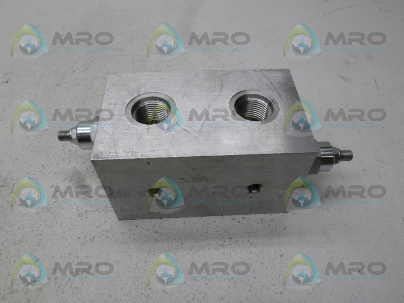 SUN HYDRAULICS YCL RDFA HYDRAULIC VALVE MANIFOLD *NEW NO BOX*