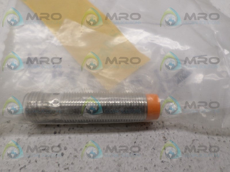 IFM EFECTOR IFS205 INDUCTIVE PROXIMITY SENSOR * NEW IN FACTORY BAG *