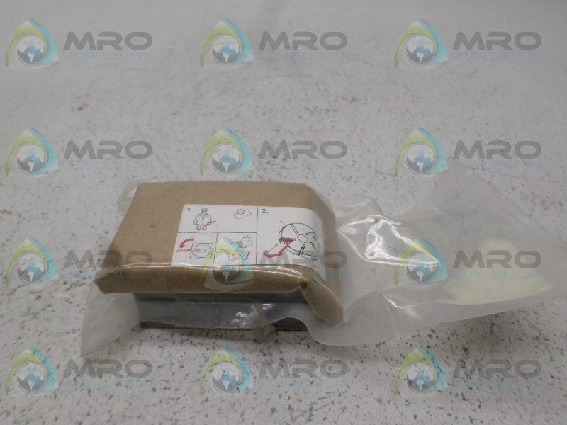 BECKER WN124-162 90134900007 BLADES * NEW IN ORIGINAL PACKAGE *