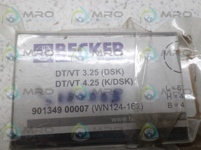 BECKER WN124-162 90134900007 BLADES * NEW IN ORIGINAL PACKAGE *