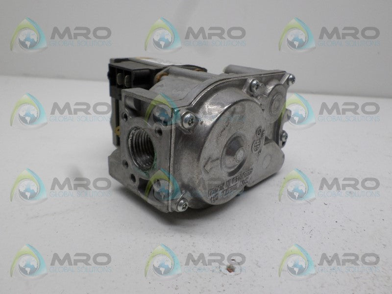 HONEYWELL VR8205A2123 GAS VALVE *NEW NO BOX*