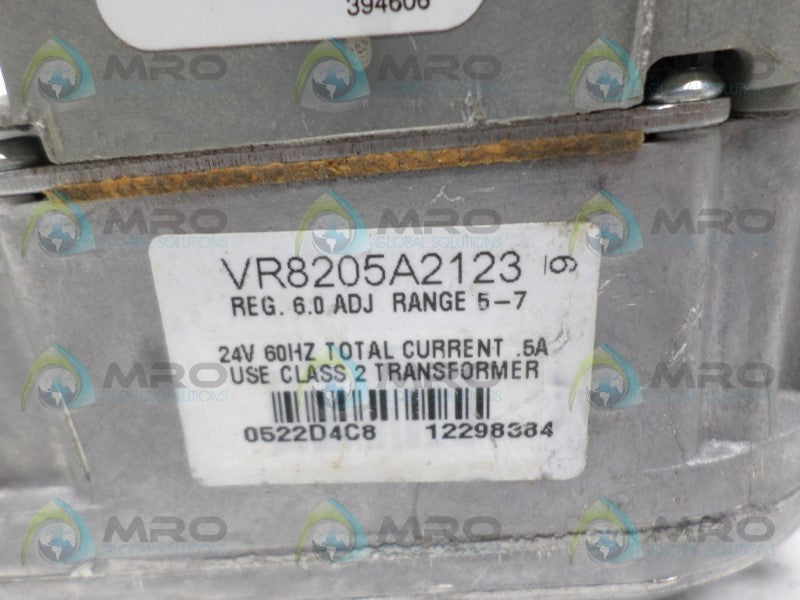 HONEYWELL VR8205A2123 GAS VALVE *NEW NO BOX*