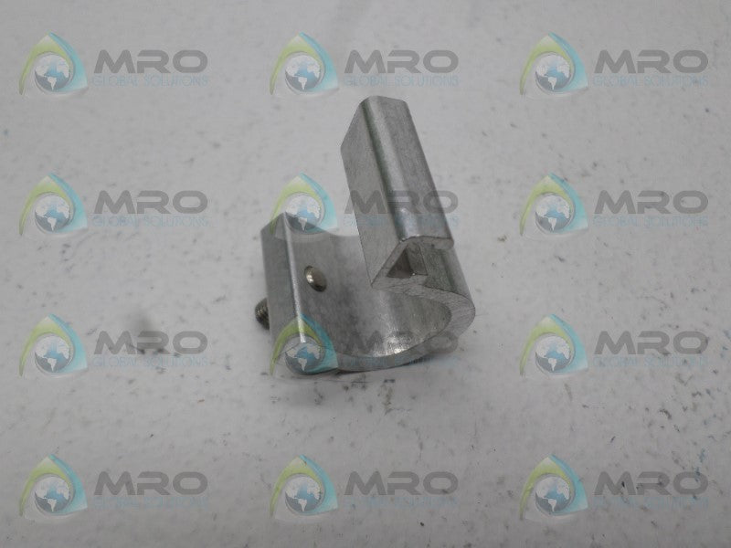 IFM EFECTOR E11799 TIE-ROD CYLINDER BRACKET *NEW IN FACTORY BAG*