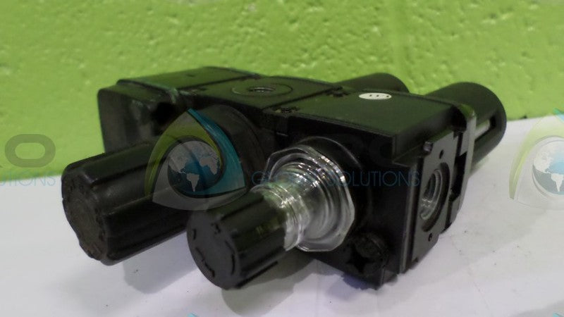 WILKERSON L08-02-KK00 REGULATOR *USED*