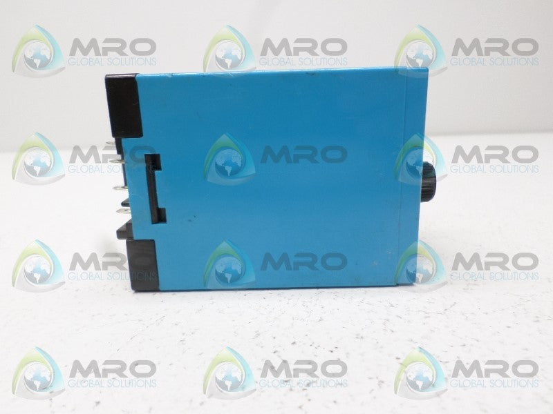 IDEC RTE-BN1 ELECTRONIC TIMER 0-10 SEC. 120VAC *USED*